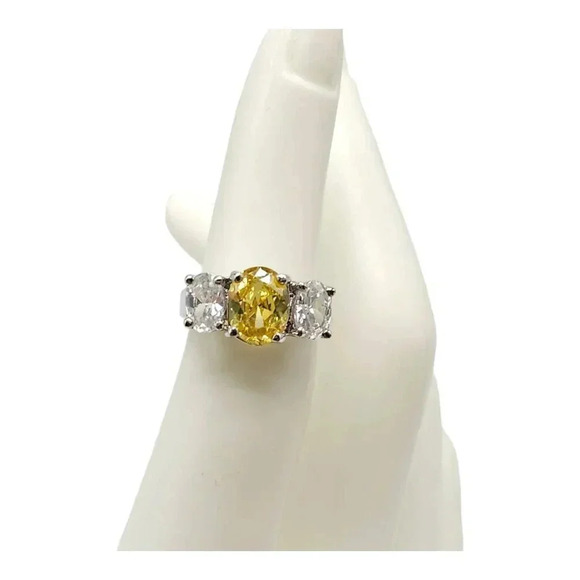 925 Sterling Silver Faceted Canary Yellow Cubic Zirconia Ring Vintage Size 5 - Picture 1 of 6